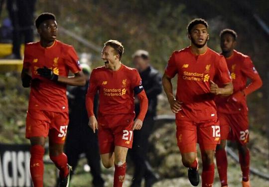 广东大胜广州！三外援合砍60+16+12，徐昕打脸杜锋，萨姆纳伤退