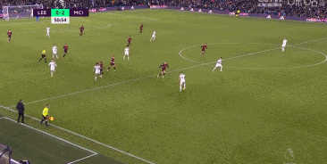 “小雪”节气将至，长春亚泰基地为天然草加盖第二层“棉被”