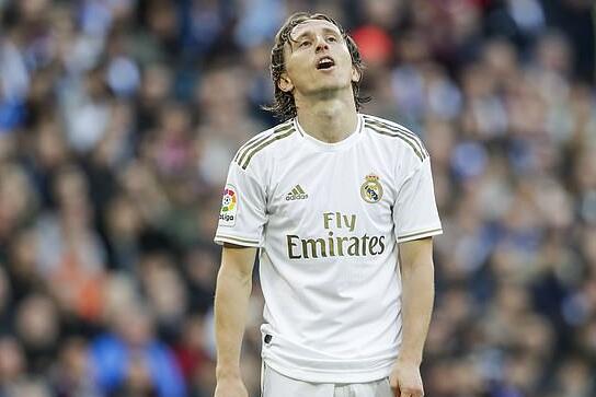 德乙半场：贝尔纳特屡献神扑，汉诺威暂0-0卡尔斯鲁厄