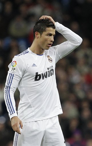 记者：皇马今天训练维尼修斯与姆巴佩长时间与教练组进行沟通